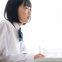 上野ゼミナール女子生徒イメージ