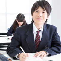上野ゼミナール女子生徒イメージ
